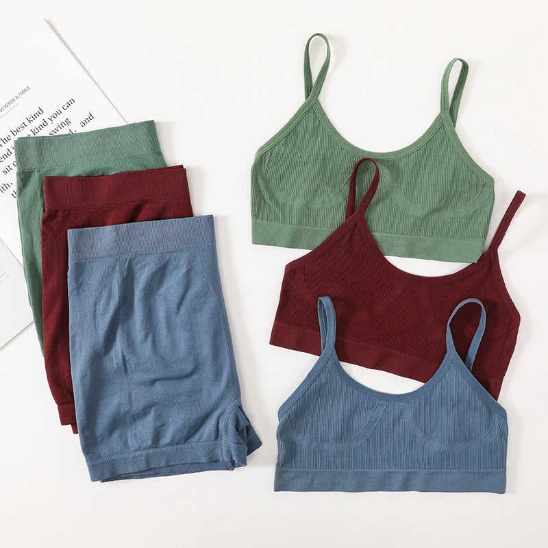 Bravellea Seamless Sports Bra & Shorts Set - V-Neck Unlined Athletic Lingerie.
