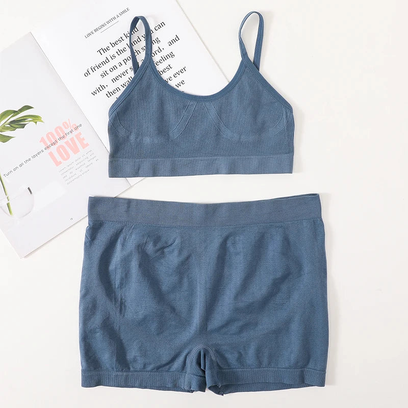 Bravellea Seamless Sports Bra & Shorts Set - V-Neck Unlined Athletic Lingerie.