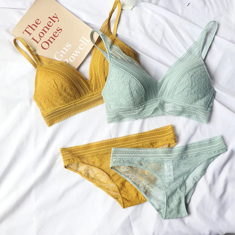 Bravellea French Triangle Cup Set - Wireless Ultra-Thin Lace Bra & Panty