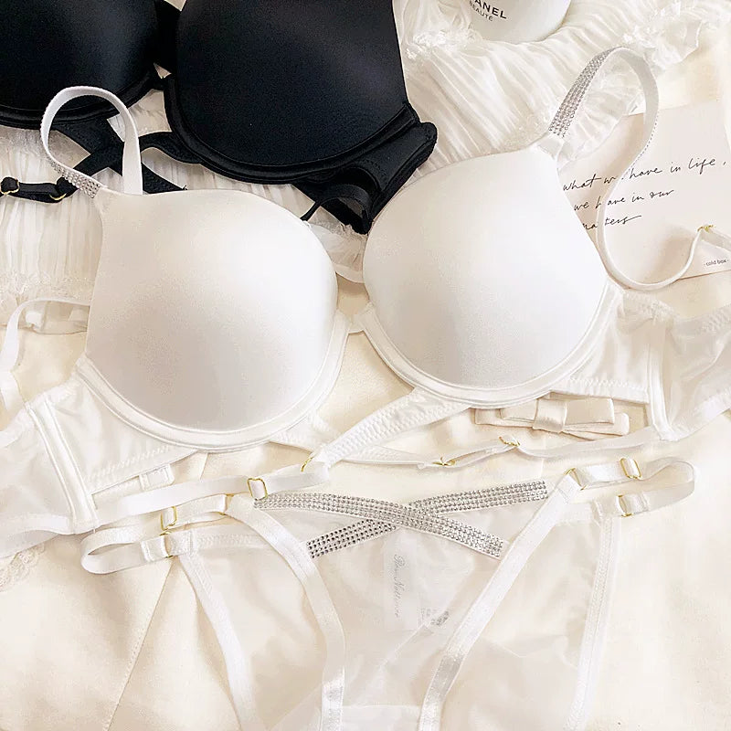 Sexy large size women glossy traceless rhinestone bra underpants set soft steel ring on thin and thick underwear lingerie.
