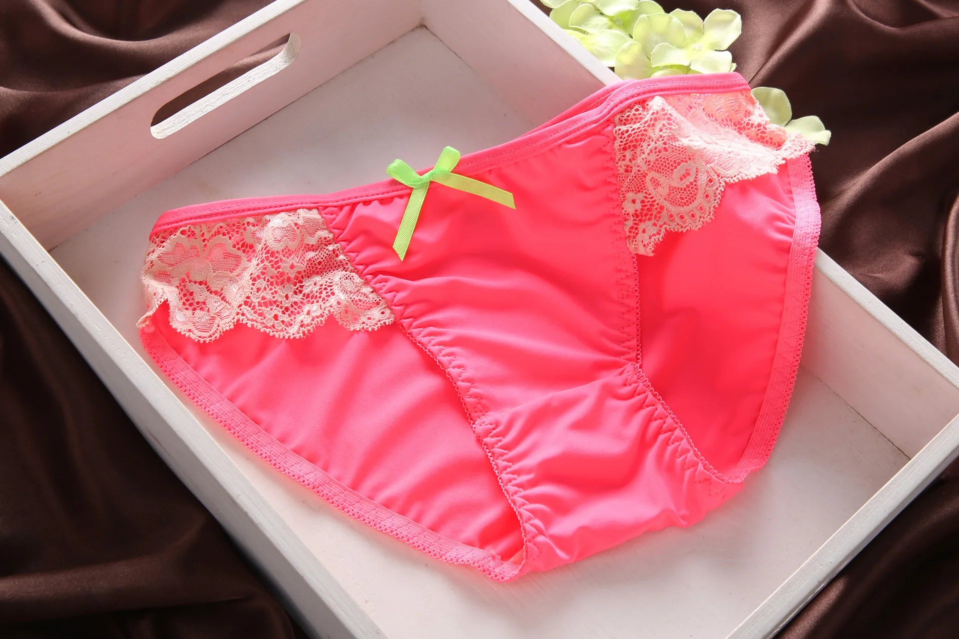 Bravellea Sexy Lace Bra Set - Deep Cleavage Push-Up Underwired Lingerie.